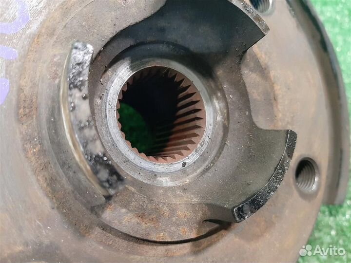 Кулак задний левый volkswagen Touareg (7L) 2007