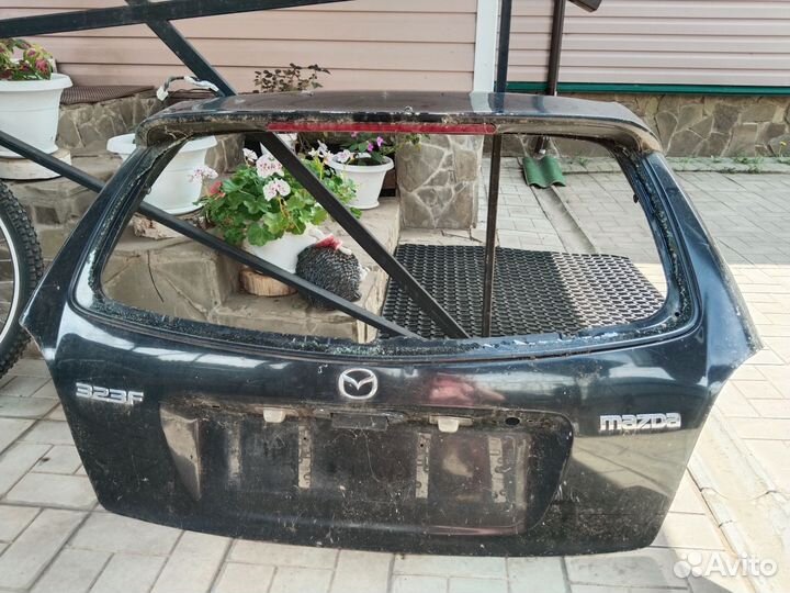 Дверь багажника mazda 323f