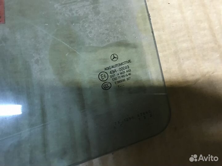 Мерседес C 204 стекло двери