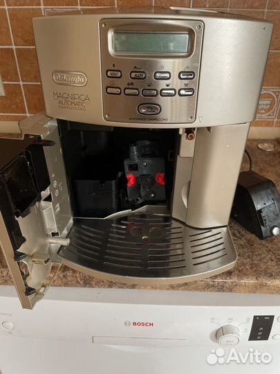 Кофемашина delonghi