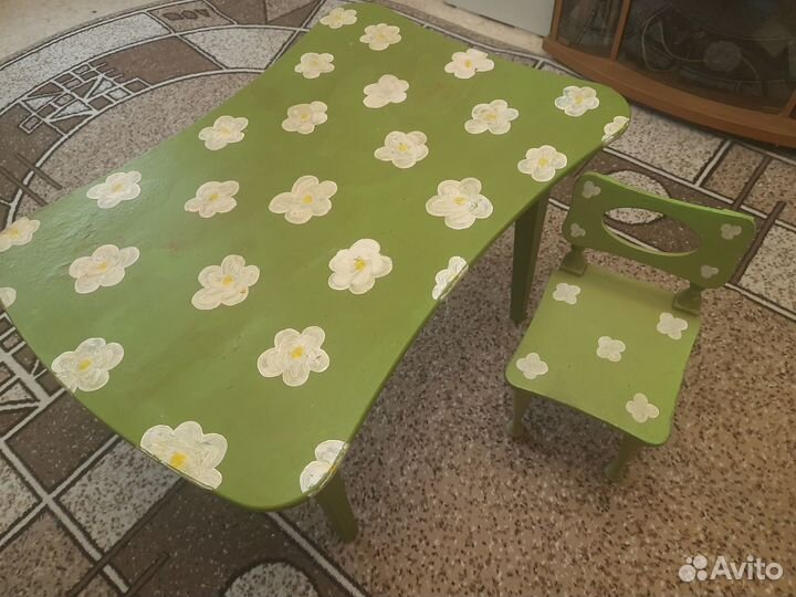Детский стол и стул