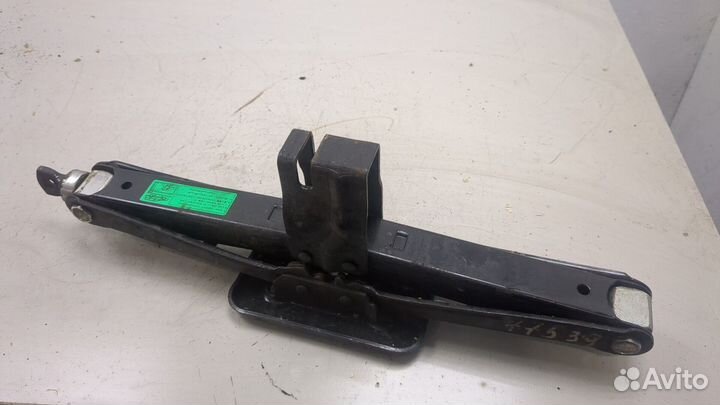 Домкрат Hyundai Santa Fe, 2011