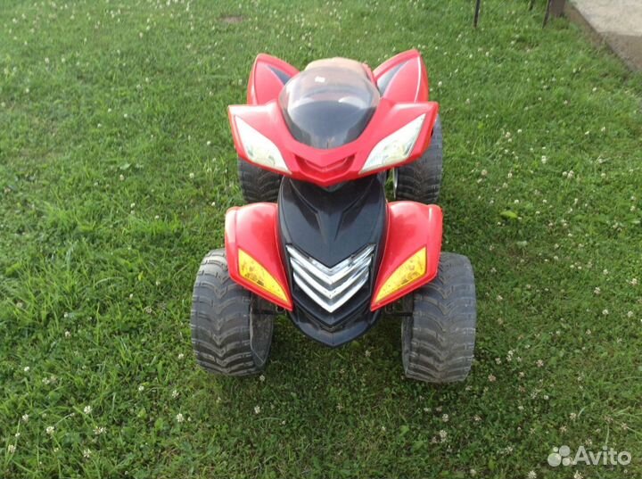 Детский квадроцикл на батарее