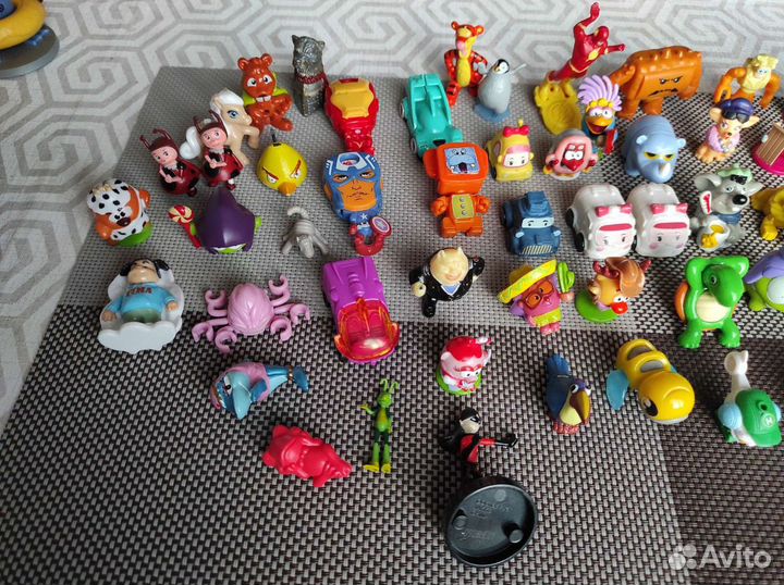 Игрушки киндер разные серии
