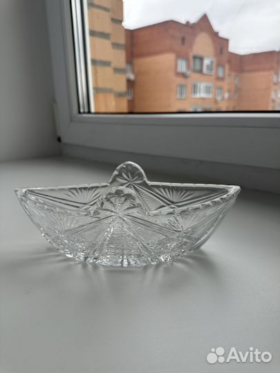 Хрустальная конфетница