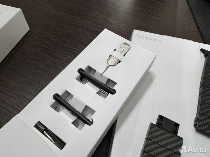 Ремешок pitaka Carbon Apple Watch