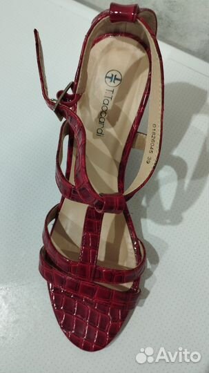 Босоножки 39