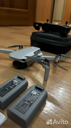 Квадрокоптер DJI Mini SE