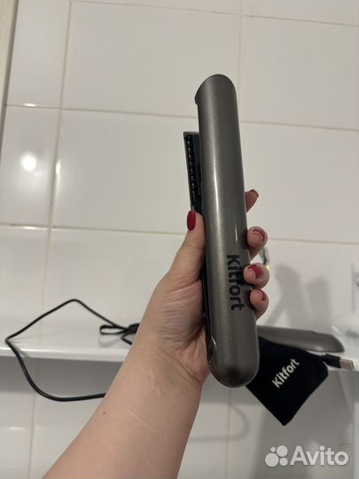 Утюжок для волос kitfort