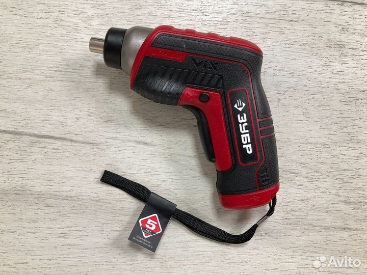 Аккумуляторная отвертка зубр ViX 3.6 В