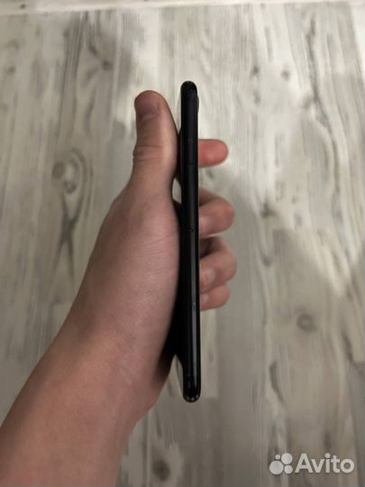 iPhone SE (2020), 64 ГБ