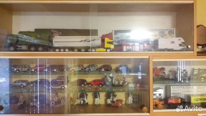 Коллекция моделей автомобилей
