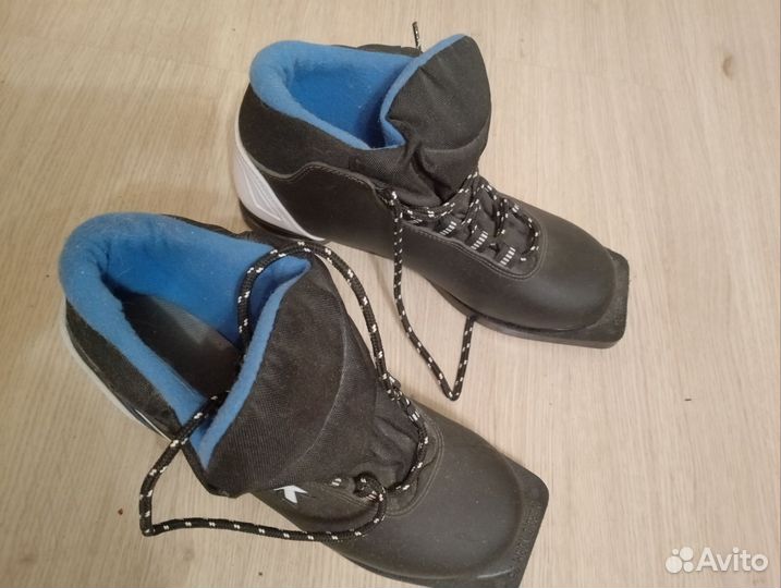Лыжные ботинки 39 размер