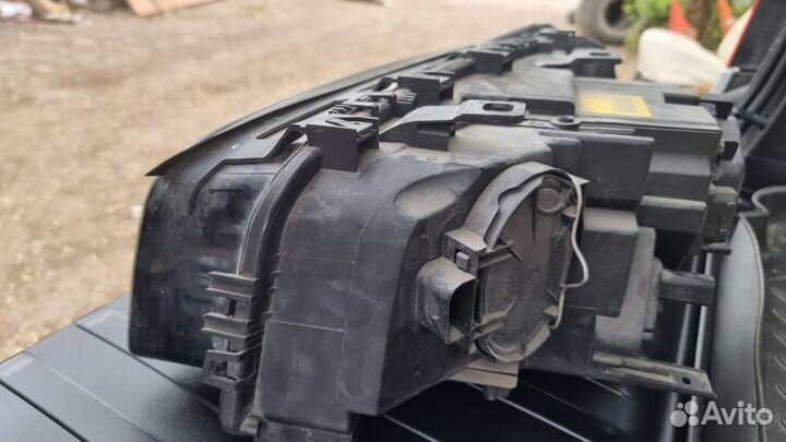 Фара правая би ксенон бмв Х3 Е83 до рест