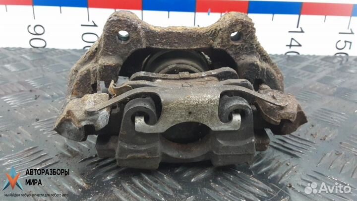 Суппорт задний левый Jeep Grand Cherokee WK2 рест