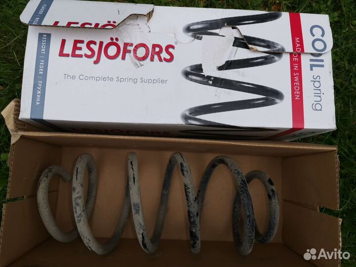 Пружина передней подвески пассат б6