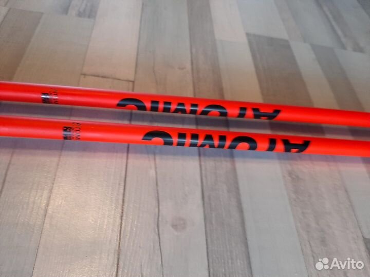 Лыжные палки Atomic для беговых лыж