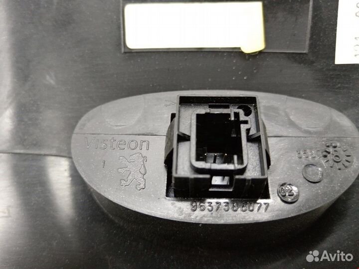 Кнопка аварийной сигнализации Peugeot 206 рест