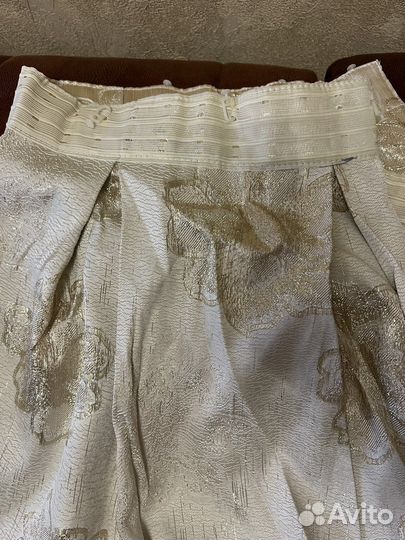 Шторы золотистые