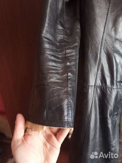 Пальто кожаное женское