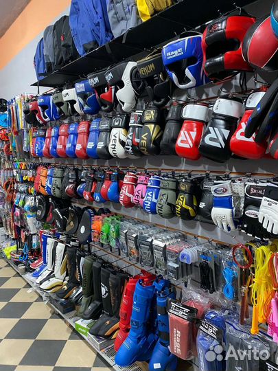 Боксерские перчатки adidas