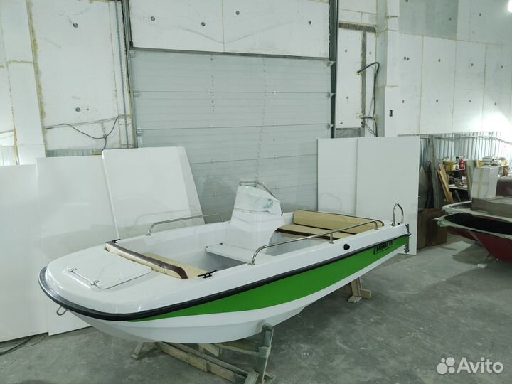 Консольная мотолодка Кайман 42 s мотор 9,9-50 л.с