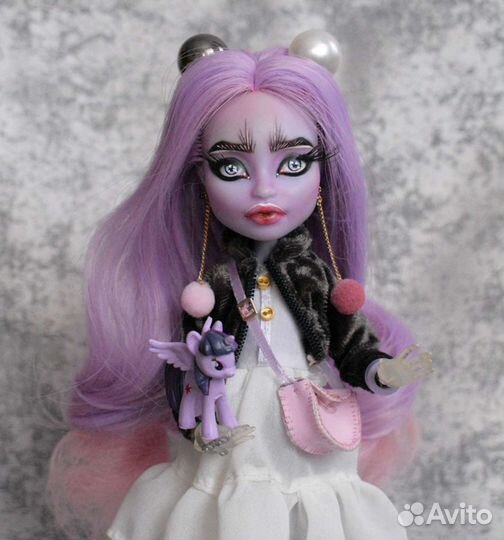Ооак на кукле монстер хай