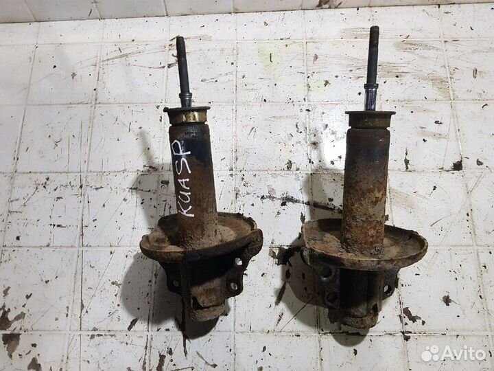 Амортизатор Kia Sportage 1994 2.0 МКПП