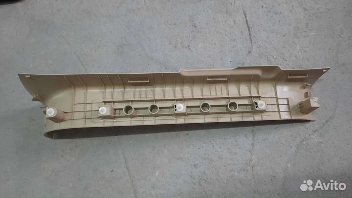 Правая накладка порога Инфинити QX70