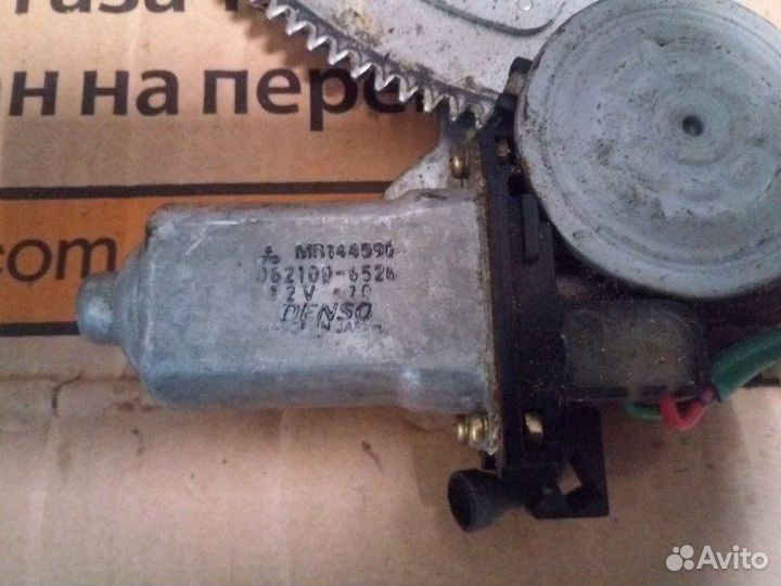 Стеклоподъемник передний правый Mitsubishi L200