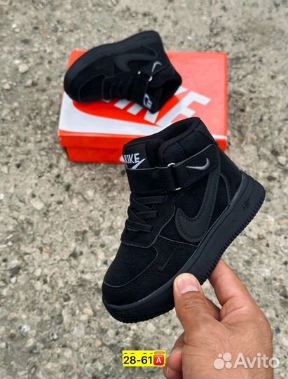 Кроссовки 29 р