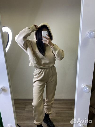 Спортивный костюм женский
