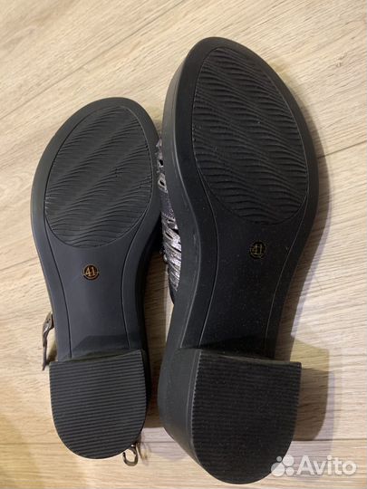 Босоножки женские