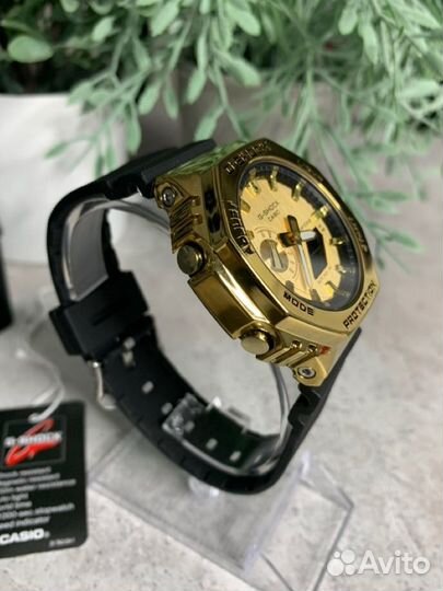 Часы Casio G-Shock GM-2100