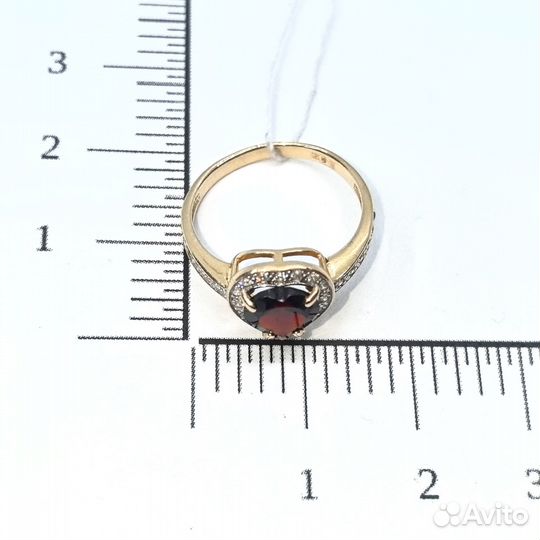 Золотое кольцо с камнем 15,5р