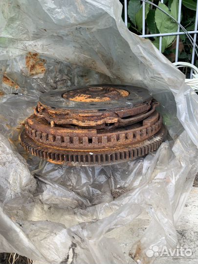 Двух массовый маховик, б/у под востановление