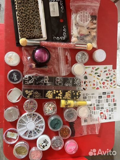 Блески для маникюра