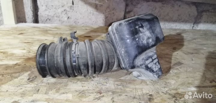 Патрубок воздушного фильтра Toyota Carina E