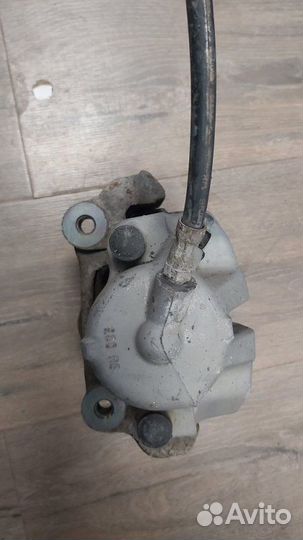 Суппорт передний Bmw 520I E39 M52 1996