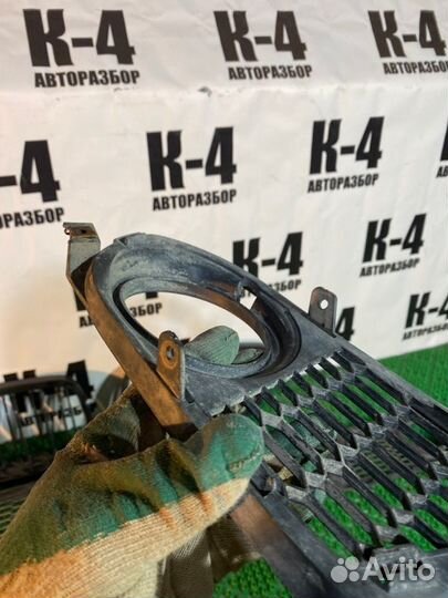 Решетка в бампер передняя Bmw 3-Series E93