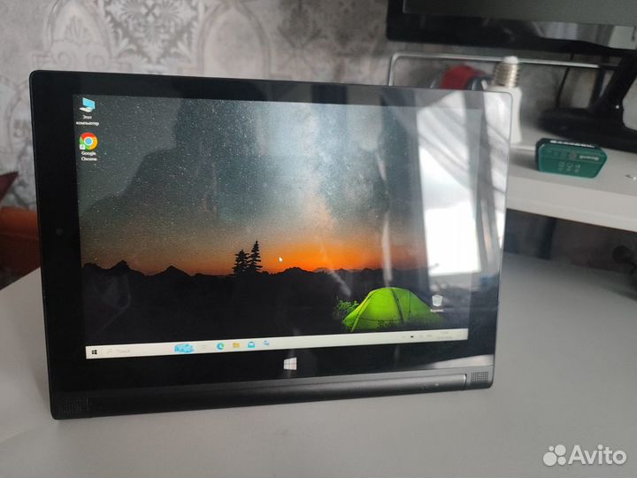 Планшет на Windows 10 Leno Yoga Tablet 2-1051L