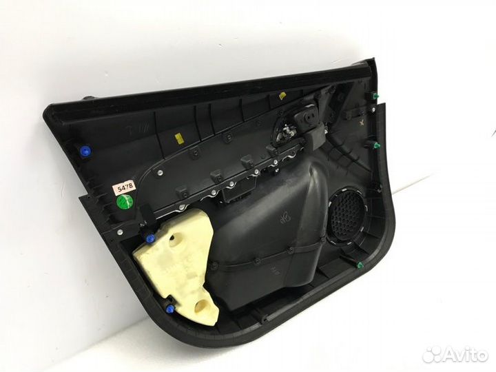 Обшивка двери передняя правая Chevrolet Cruze 1