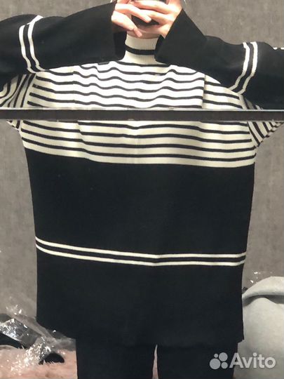 Свитер