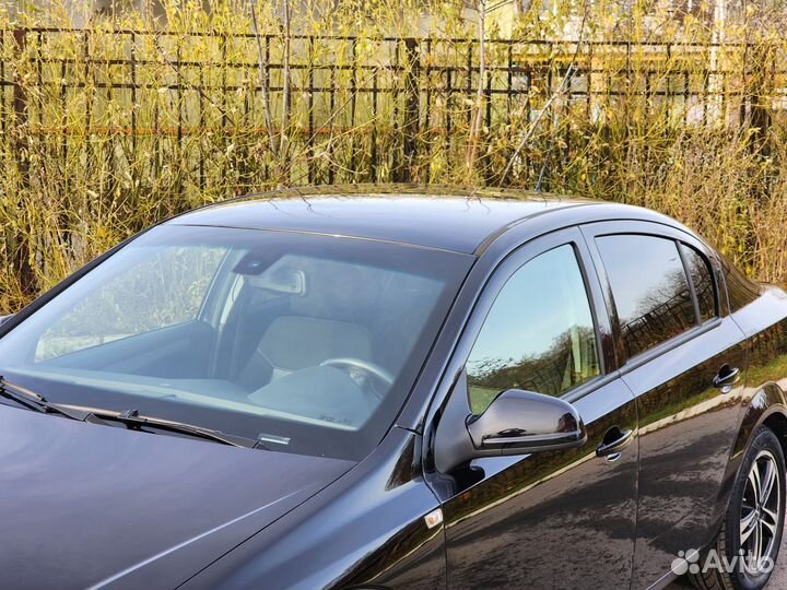 Opel Astra 1.8 МТ, 2010, 56 000 км