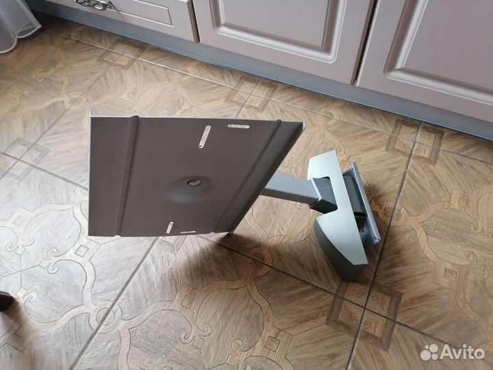 Полка настенная для телевизора навесная б/у