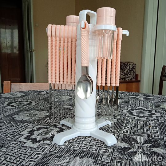 Набор столовых приборов новый на 6 персон