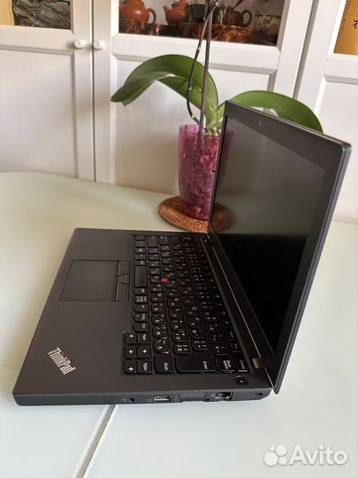 Lenovo thinkpad x270 i3/16gb ddr4/256gb nvme