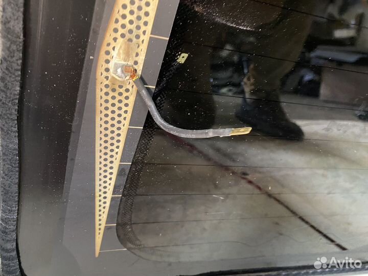 Стекло крышки багажника Ford C-MAX