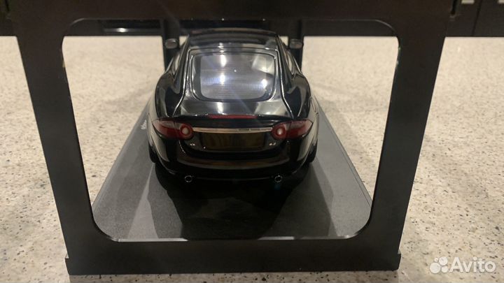 Jaguar XK Coupe AutoArt 1:18