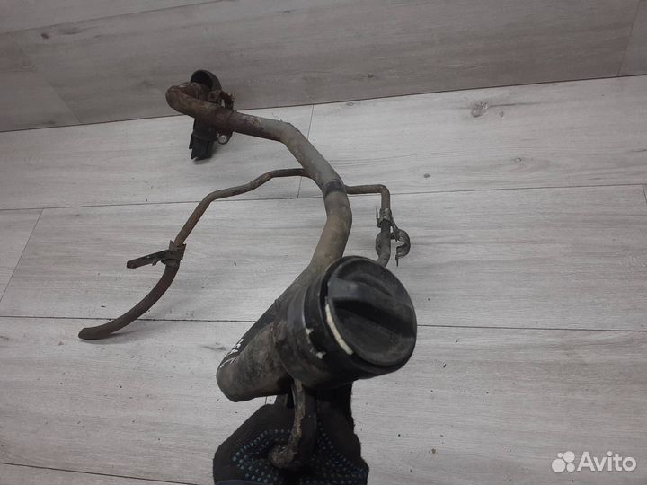 Топливно-заливная горловина Toyota Corolla E12